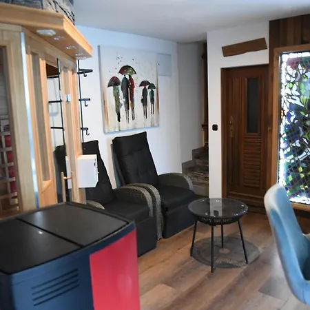 Knusperhaeuschen * מונשאו
